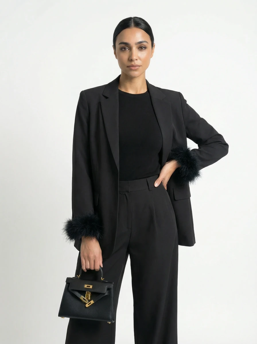 طقم أنيق أسود